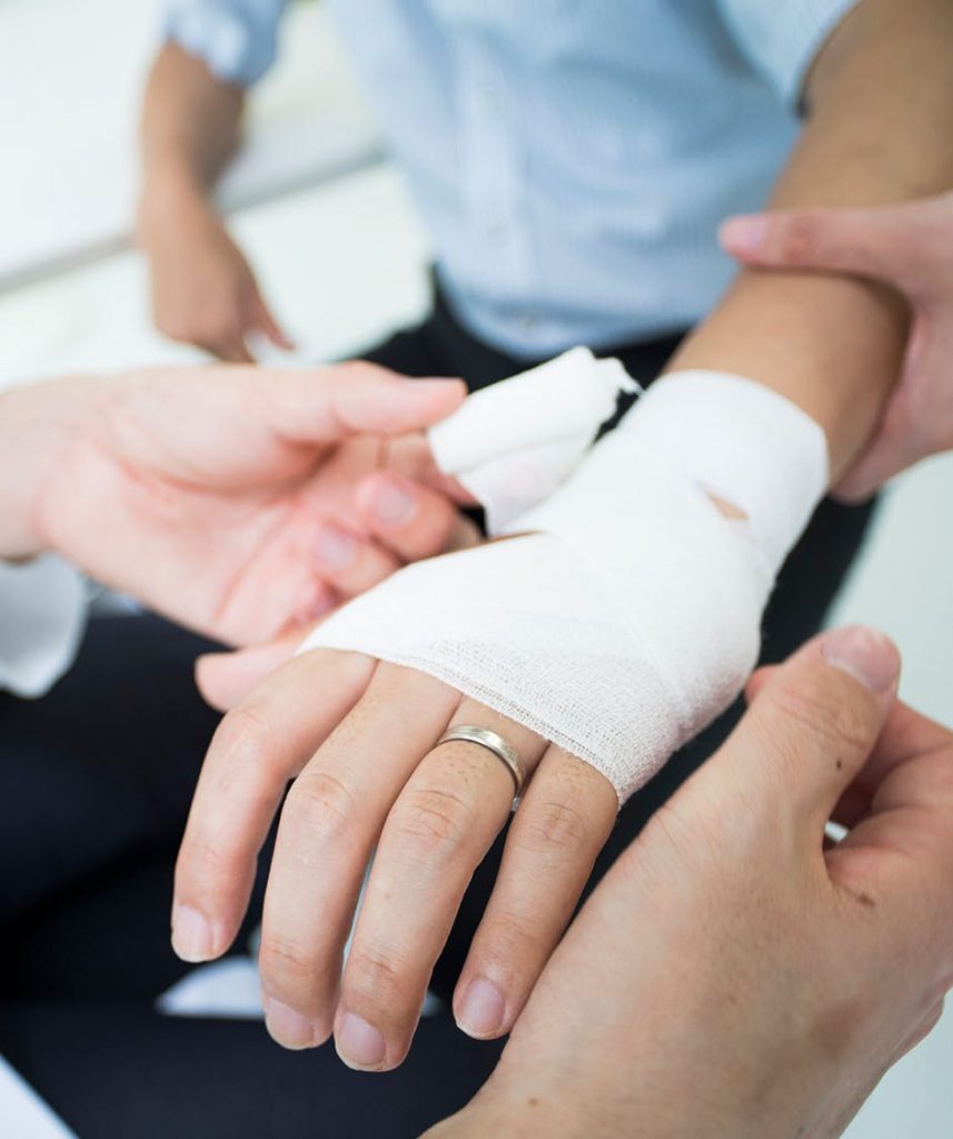 advanced-wound-hand-vertical